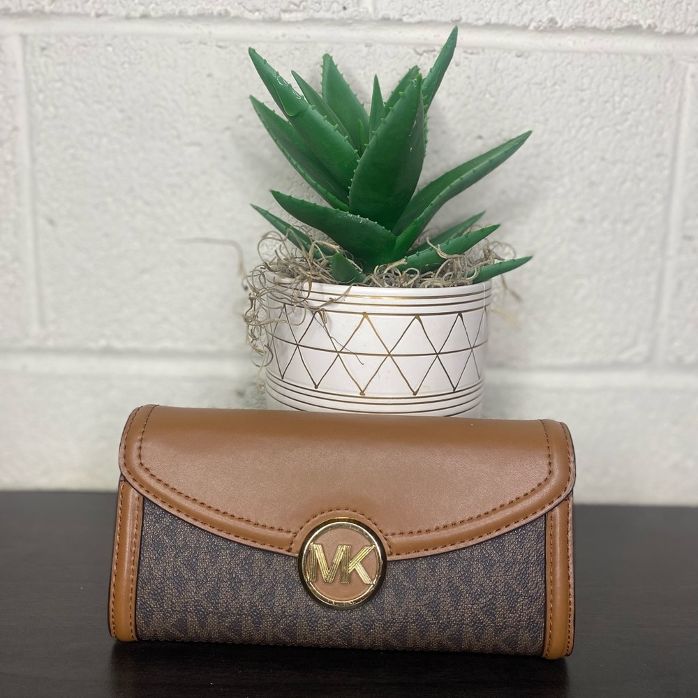 Rendered from Signature-print canvas Wallet